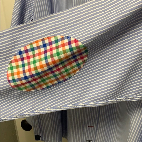 Large Button Up - Picture 4 of 7